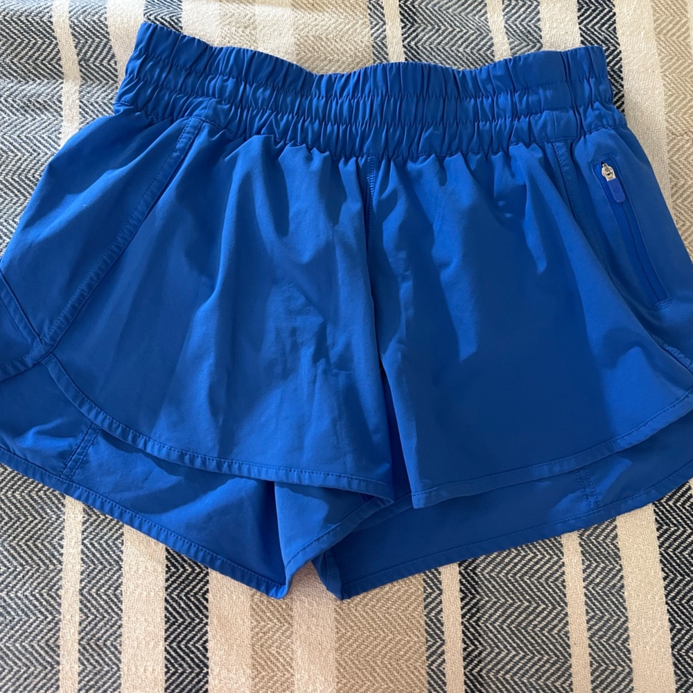 Lululemon shorts size 8